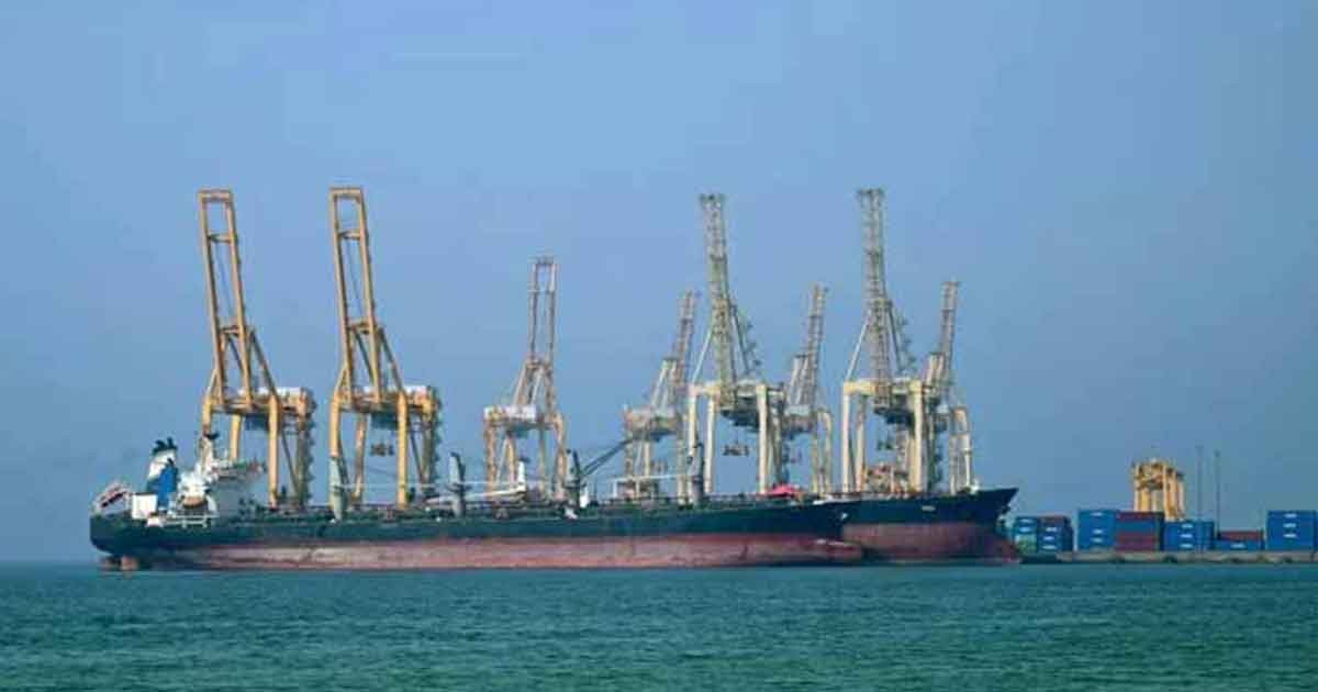 হরমুজ প্রণালি ঘিরে স্বস্তির খবর দিল ইরান