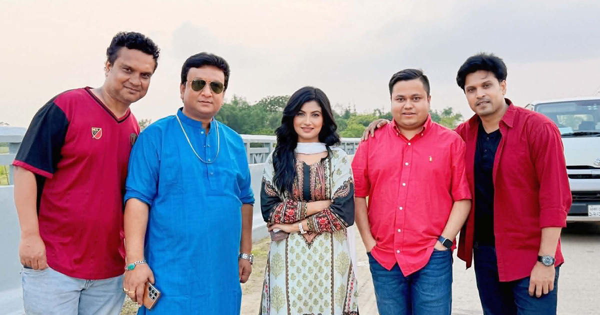 ঈদুল আজহায় আসছে একক নাটক ‘হিয়ার মাঝে’