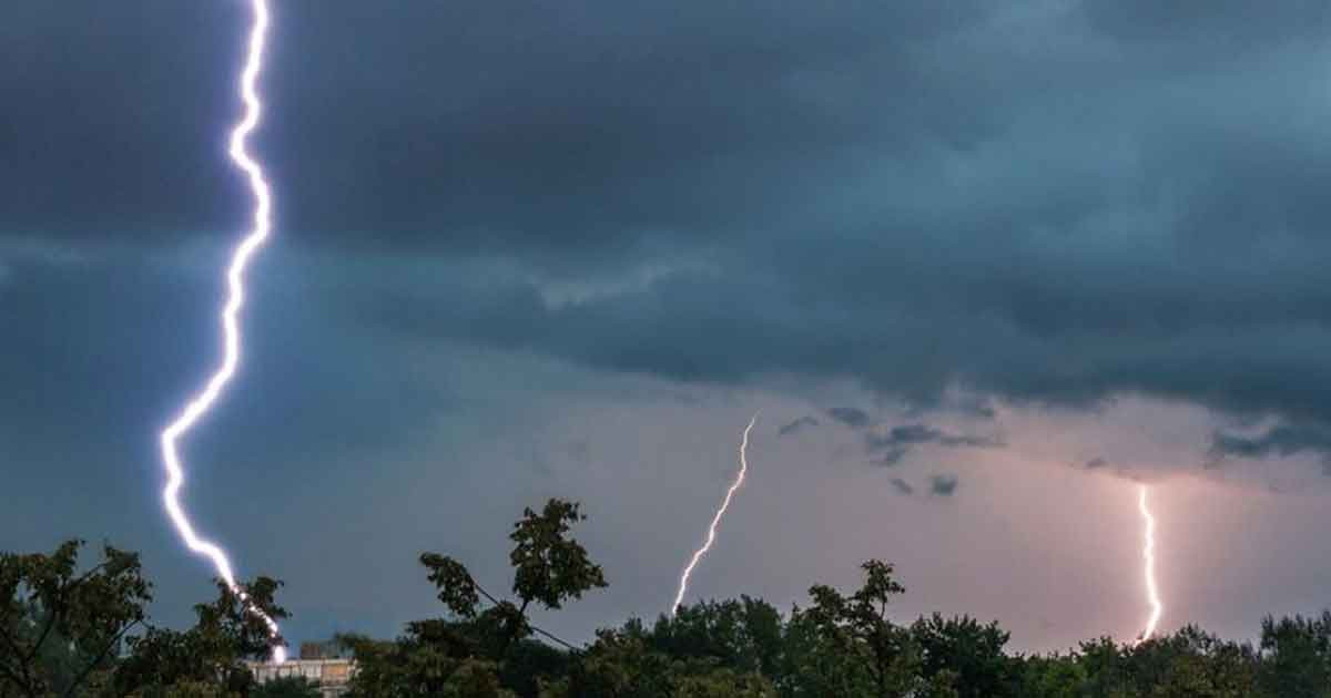 ৭ জেলায় বজ্রপাতের আশঙ্কা