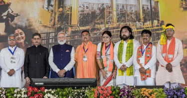মুখ্যমন্ত্রী শুভেন্দুর সঙ্গে শপথ নিলেন পাঁচ মন্ত্রী, তারা কারা