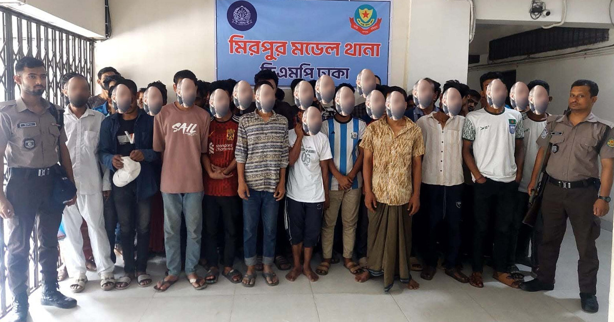 মিরপুরে পুলিশের অভিযানে ৪৪ জন গ্রেপ্তার