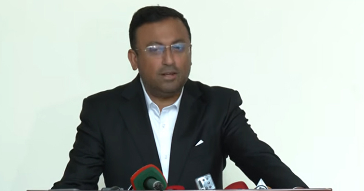 বাংলাদেশের মানুষ কাঁটাতার ভয় পায় না