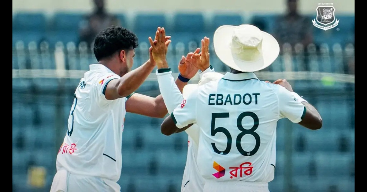 ৩ উইকেট হারিয়ে চাপে পাকিস্তান, জিততে হলে যে সমীকরণ বাংলাদেশের?