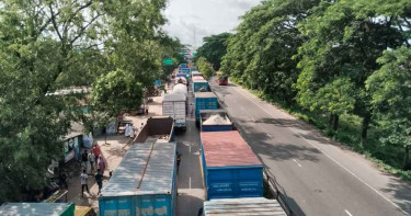 ছুটির দিনে ঢাকা-চট্টগ্রাম মহাসড়কে তীব্র যানজট, ভোগান্তিতে যাত্রীরা