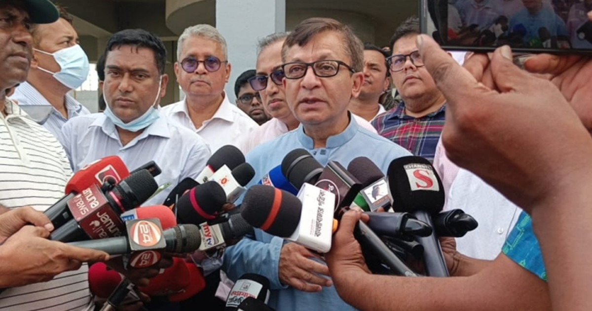 সাভার ট্যানারি শিল্পে নিরবচ্ছিন্ন বিদ্যুৎ নিশ্চিতের তাগিদ দিলেন শিল্পমন্ত্রী