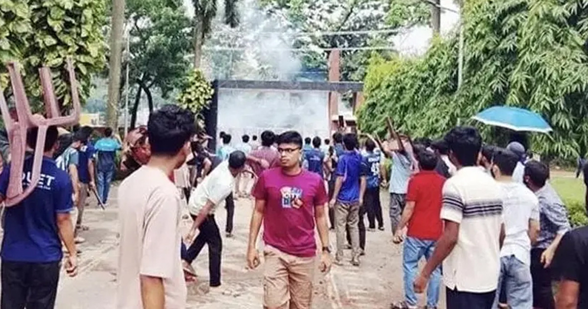 শিক্ষার্থী-বহিরাগত সংঘর্ষে ডুয়েট রণক্ষেত্র, আহত ১৫