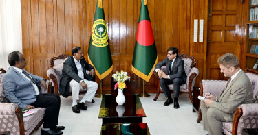 স্পীকারের সঙ্গে ঢাকায় নিযুক্ত ফ্রান্সের রাষ্ট্রদূতের সাক্ষাৎ
