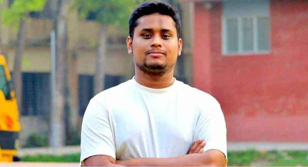 জুলাইয়ের গ্রাফিতিতে এত ভয় কিসের?