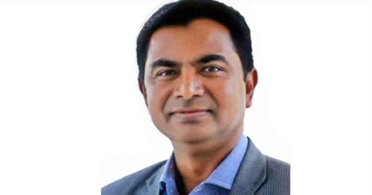 ভিতর থেকে ভেঙে যাচ্ছে সমাজ