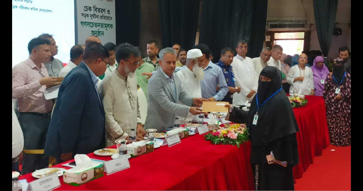 ঈদযাত্রা নির্বিঘ্ন করতে সর্বোচ্চ প্রস্তুতি রয়েছে: পরিবহনমন্ত্রী