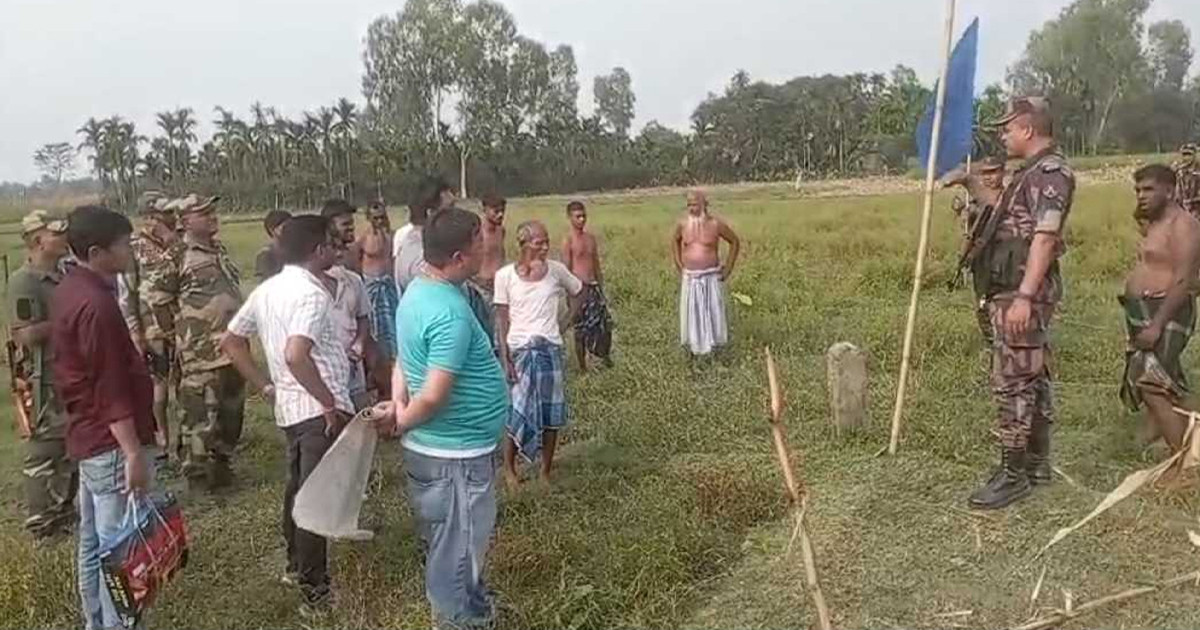 বিজিবির আপত্তির মুখে খুঁটি তুলে নিতে বাধ্য হলো বিএসএফ