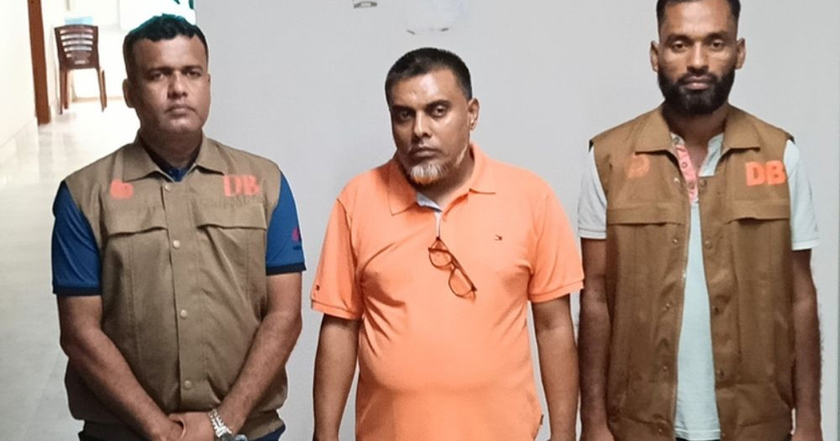 প্রধানমন্ত্রীর এপিএস পরিচয়ে প্রতারণা, গ্রেপ্তার ১