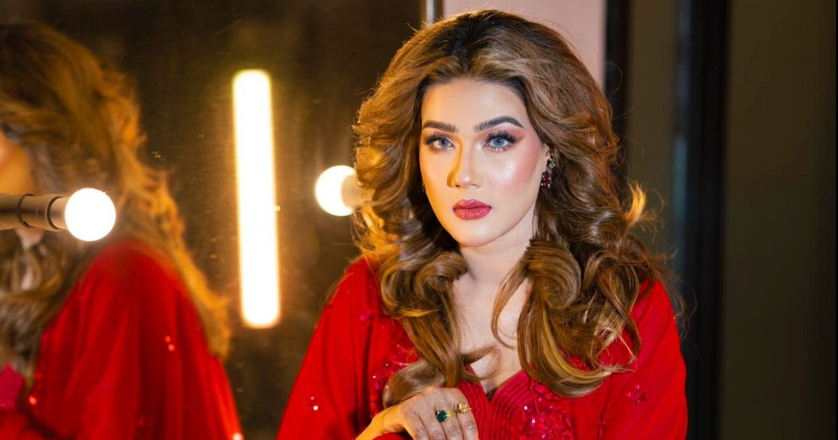 যুক্তরাষ্ট্র থেকে কেন এখন কলকাতায় মাহিয়া মাহি?