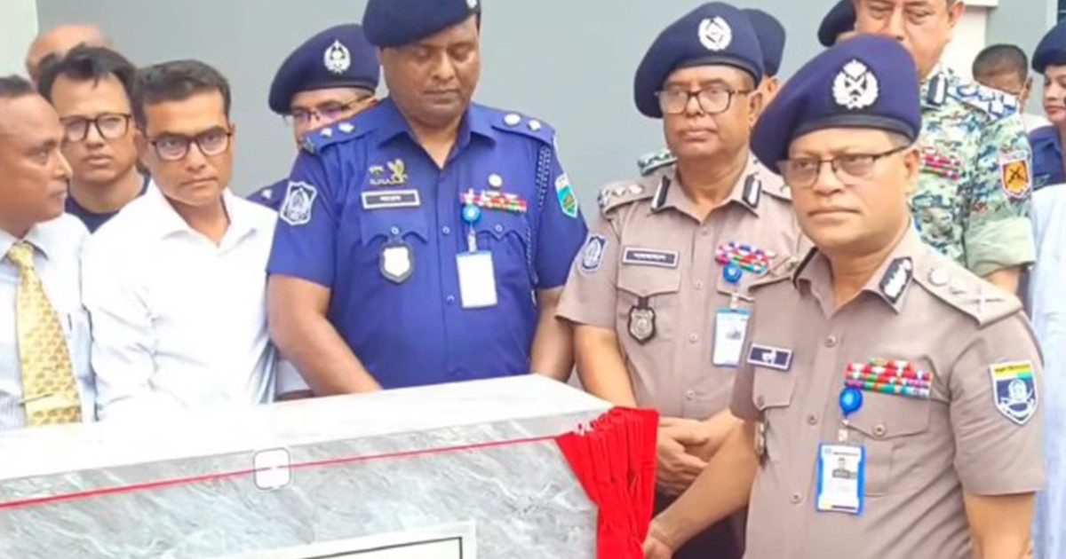 কমিউনিটি পুলিশিং বিস্তৃত করে নিরাপদ বাংলাদেশ গড়া হবে: আইজিপি