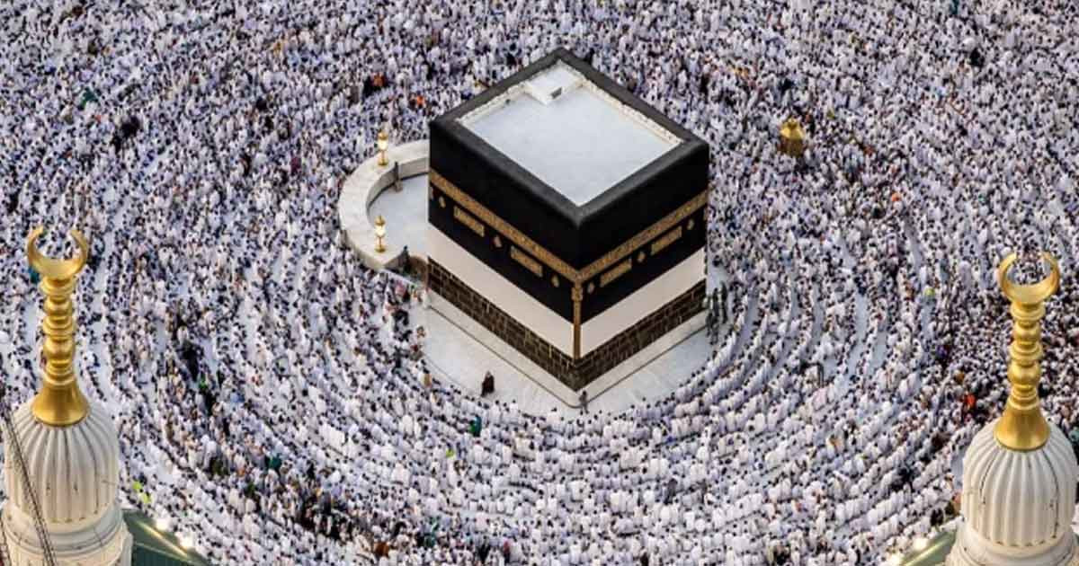 মিনায় পৌঁছাচ্ছেন লাখো হজযাত্রী, ‘লাব্বাইক আল্লাহুম্মা লাব্বাইক’ ধ্বনিতে মুখরিত মক্কা