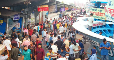 শেষ মুহূর্তে সদরঘাটে যাত্রীদের চাপেও ঈদযাত্রায় স্বস্তি