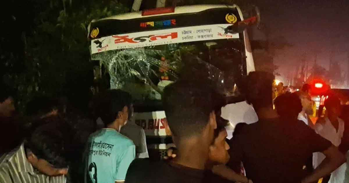 চট্টগ্রামে বাস-মাহিন্দ্রা সংঘর্ষে নিহত ৩, আহত ৩০