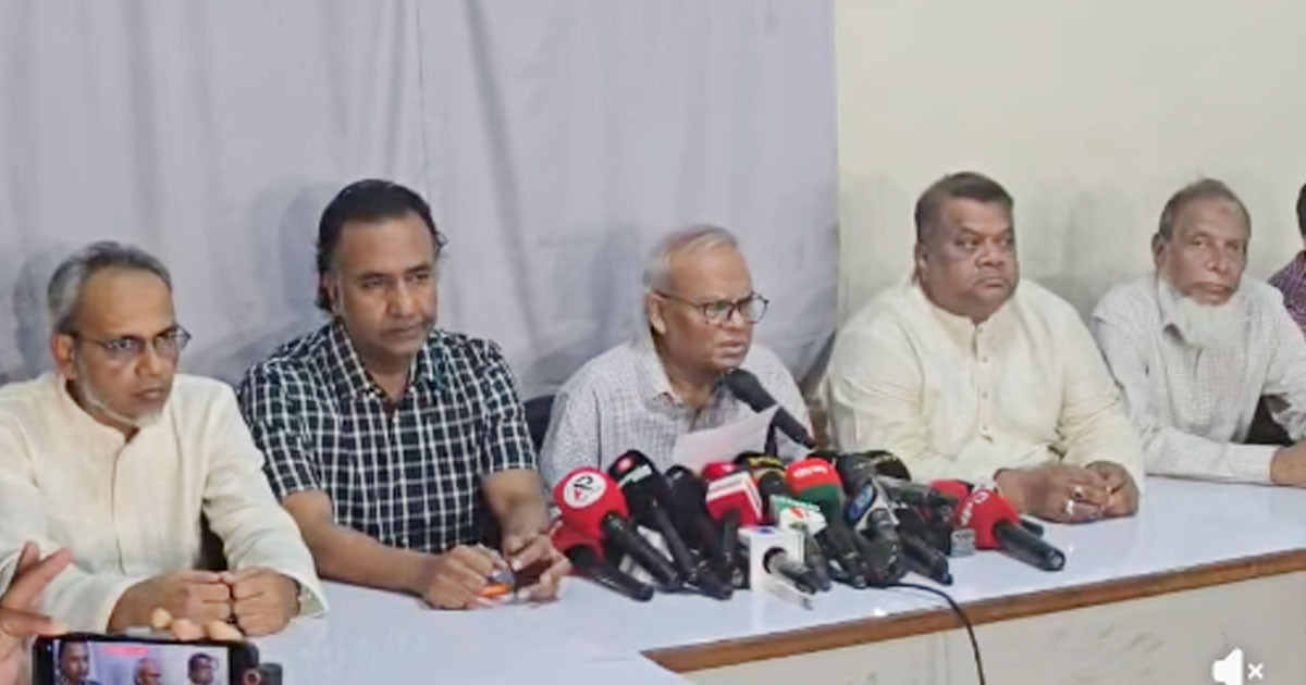 প্রয়োজনে সমালোচনা করুন, দেশের বিপজ্জনক এমন কোনো চক্রান্ত নয়: রিজভী