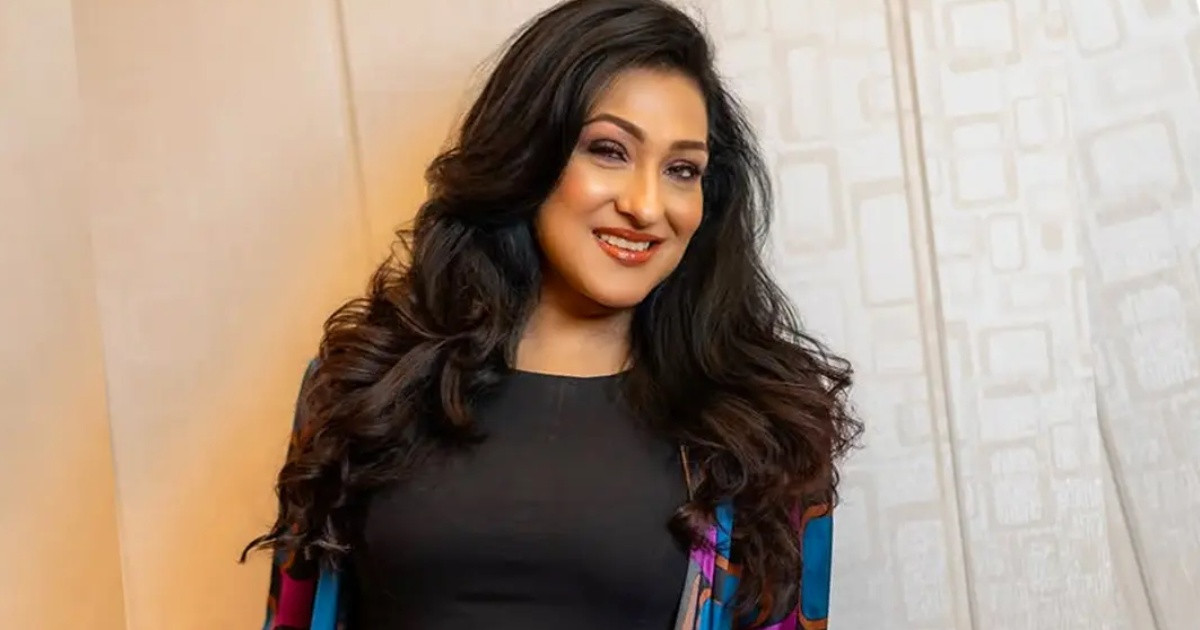 ‘কিছু রাত নিঃশব্দেই বদলে দেয় সবকিছু’