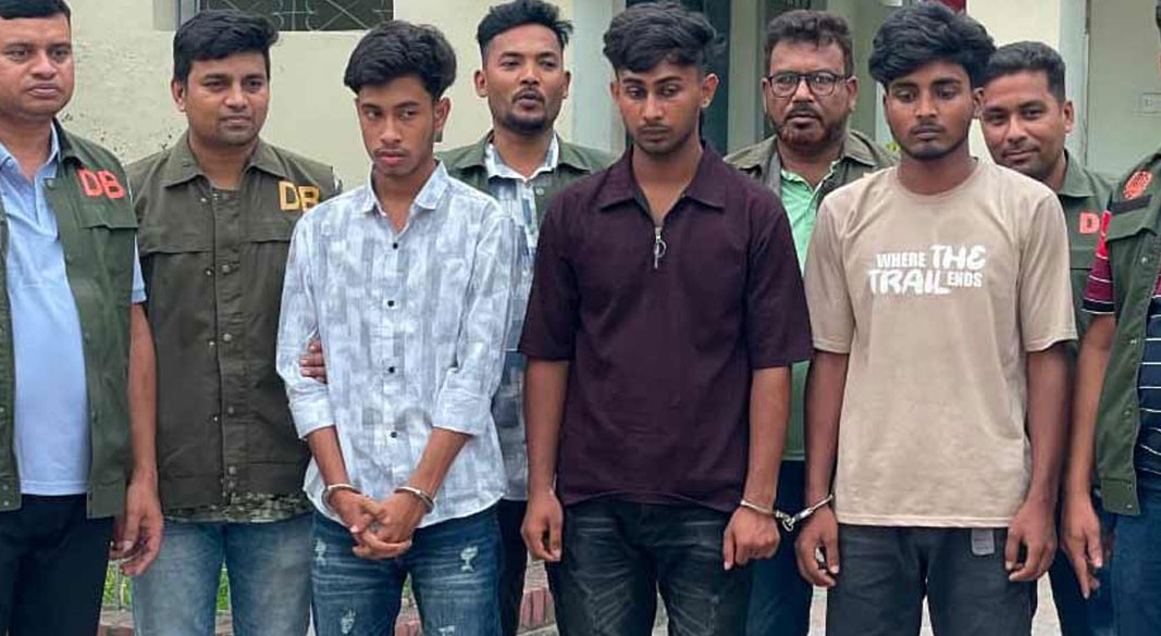 স্কুলছাত্রী রিয়ার বস্তাবন্দি মরদেহ উদ্ধার, গ্রেপ্তার ৩
