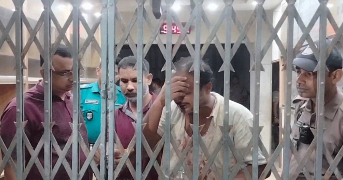 থানার ভেতরে স্বেচ্ছাসেবক দল নেতাকে মারধরের অভিযোগ, তিন পুলিশ সদস্য ক্লোজড