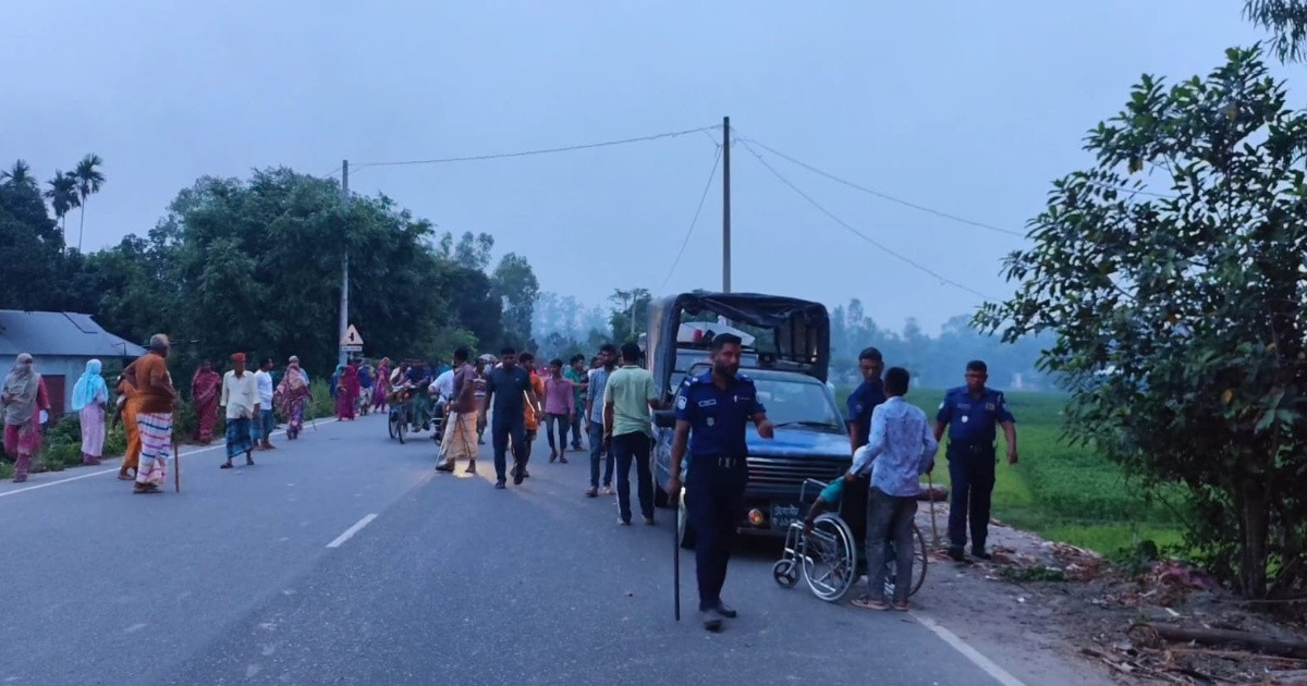 টাঙ্গাইলে দুই গ্রামবাসীর সংঘর্ষ : একাধিক বাড়ি ঘরে আগুন, একজনের মৃত্যু