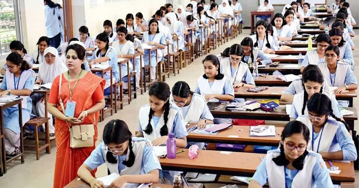কমছে এসএসসি ও এইচএসসি পরীক্ষার বিষয় ও কর্মদিবস!