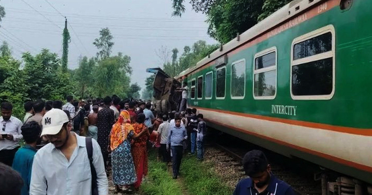 চট্টগ্রামের সঙ্গে সারা দেশের রেল যোগাযোগ স্বাভাবিক