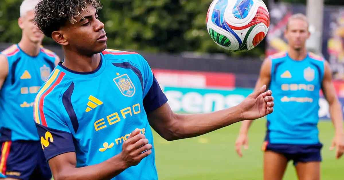 ইয়ামালকে নিয়ে সুখবর দিলেন স্পেন কোচ