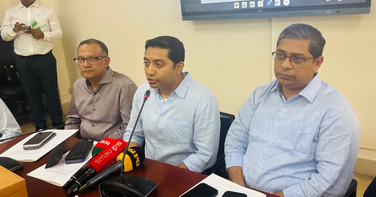 প্রাথমিকের ১ কোটির বেশি শিক্ষার্থীকে ইউনিফর্ম-জুতা-ব্যাগ দেবে সরকার