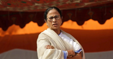 হঠাৎ কলকাতায় বৈঠক বাতিল, বিকালে দিল্লি গেলেন মমতা