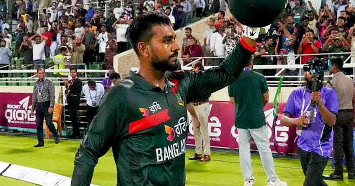 ম্যাচ শেষ দ্রুত হাসপাতালে নেওয়া হলো মিরাজকে