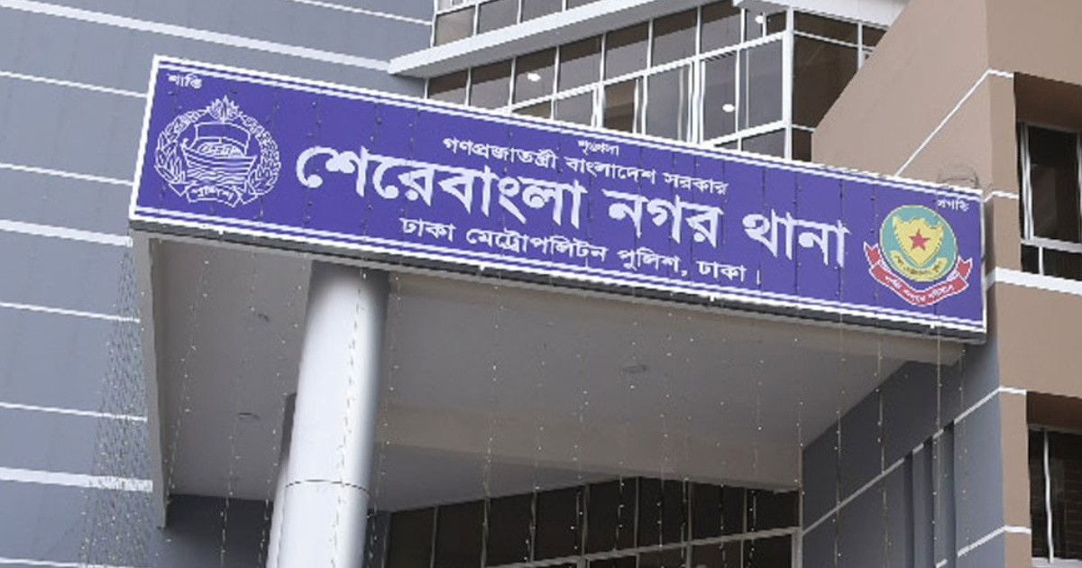 মধ্যরাতে ঢাকায় ছিনতাইকারীর ছুরিকাঘাতে ২ পুলিশ আহত