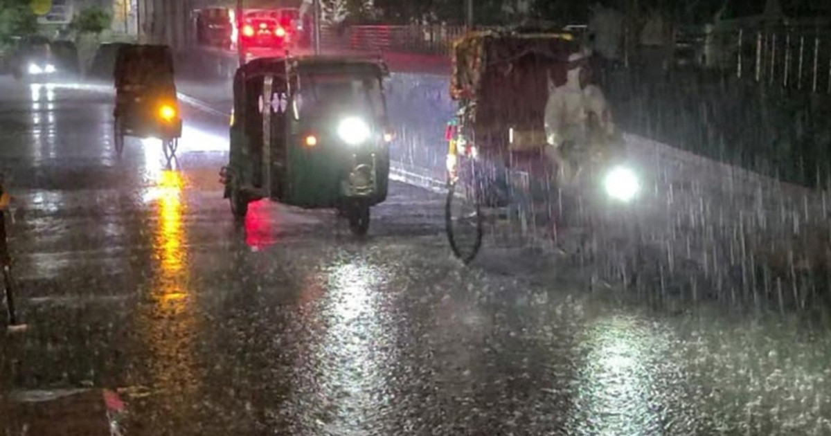 রাত ১টার মধ্যে ৬০ কিমি বেগে ঝড়ের আভাস, সতর্কতা