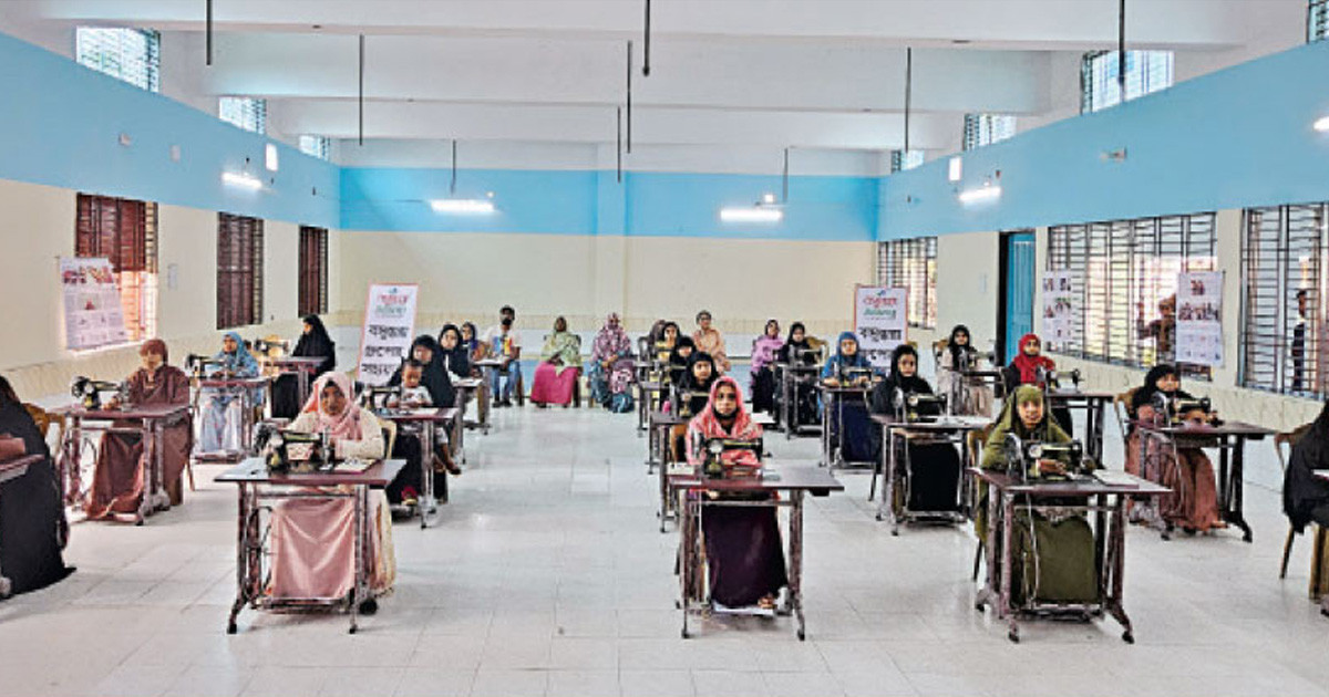 দরিদ্র পরিবারে আশার আলো জ্বালল বসুন্ধরা গ্রুপ
