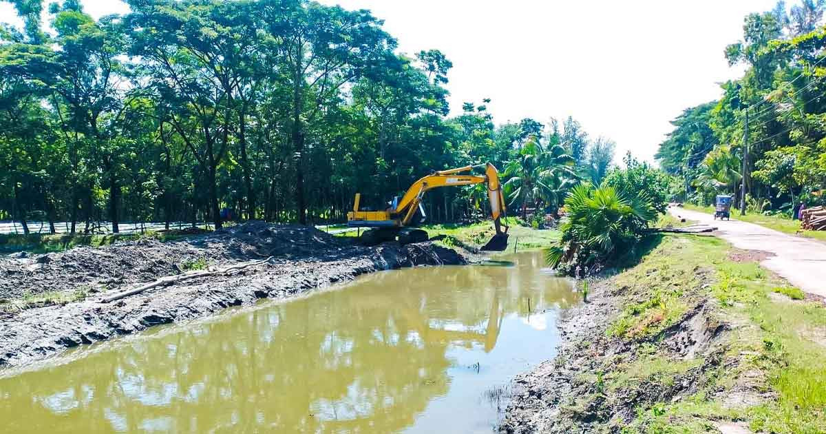 জনকল্যাণে খাল খনন সদকায়ে জারিয়া