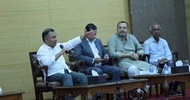 নারীদের হাতে ফ্যামিলি কার্ড দেওয়ার রহস্য জানালেন প্রধানমন্ত্রী