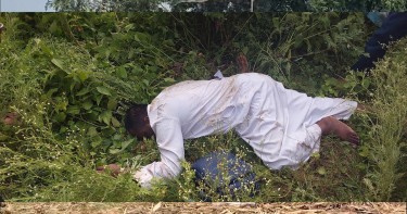 নওগাঁয় রেললাইনের পাশে শিক্ষকের মরদেহ