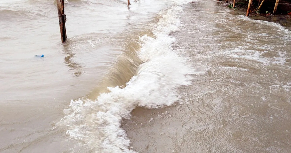 চোখ রাঙাচ্ছে পদ্মা ৪ নদী, ডুবতে পারে নিম্নাঞ্চল