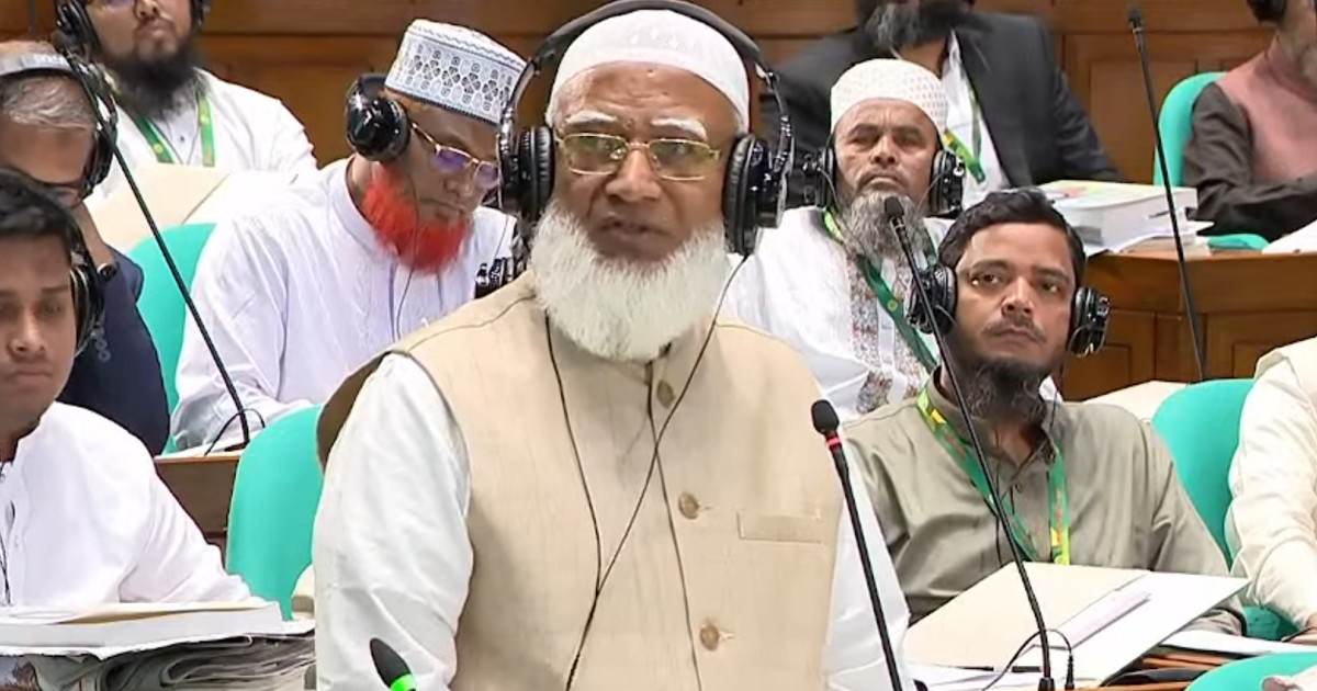 সংসদে মাইক্রোওভেন-ওয়াশিং মেশিন প্রসঙ্গ: পার্থের বক্তব্যের প্রতিবাদ বিরোধীদলীয় নেতার