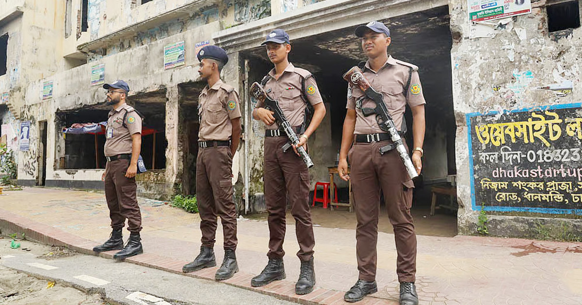 কার্যক্রম নিষিদ্ধ আ. লীগের প্রতিষ্ঠাবার্ষিকী ঘিরে রাজধানীর বিভিন্ন স্থানে নিরাপত্তা জোরদার