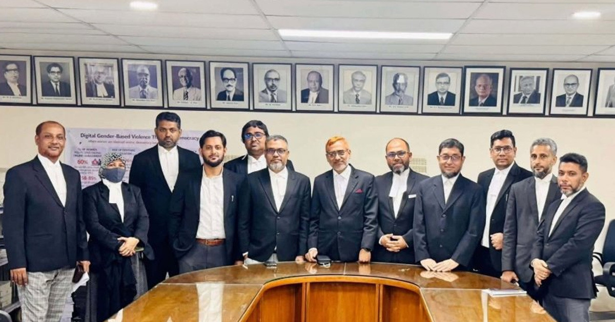 একযোগে ১৭ ডেপুটি ও সহকারী অ্যাটর্নি জেনারেলের পদত্যাগ