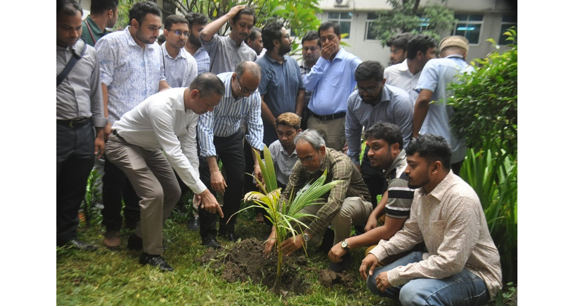 ডা. জুবাইদা রহমানের জন্মদিন উপলক্ষে ঢামেকে বৃক্ষরোপণ