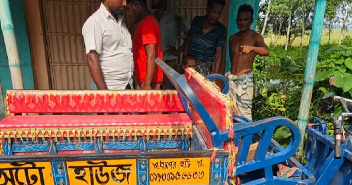 পীরগঞ্জে সড়কে ঝরল দুই প্রাণ
