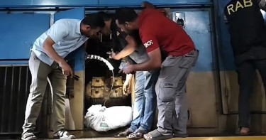 ট্রেনের ইঞ্জিনে বস্তাভর্তি মাদক, আখাউড়ায় লোকোমাস্টার গ্রেপ্তার