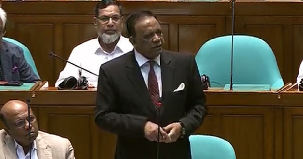 ৫০০ ও ১০০০ টাকার নোট ২ মাসের মধ্যে জমা নেওয়ার দাবি সংসদে