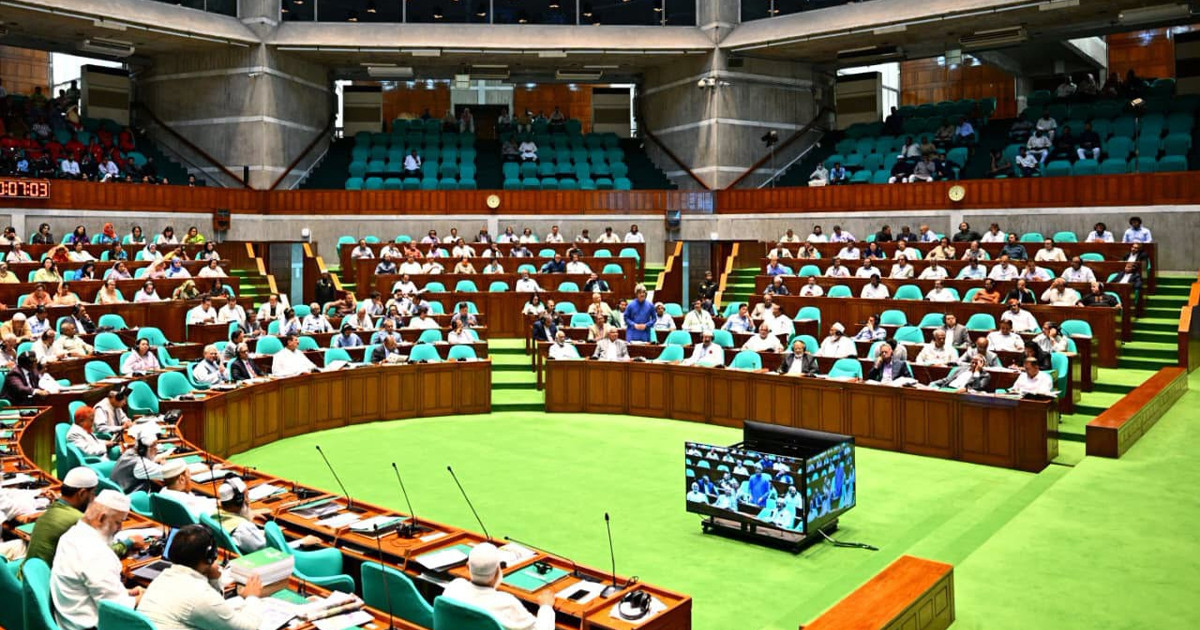 সংসদে ভুয়া সুবিধাভোগীদের বাদ দিয়ে প্রবীণ, বিধবা ও প্রতিবন্ধী ভাতা বাড়ানোর প্রস্তাব
