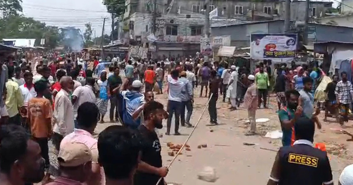 সরাইলে তৃতীয় দিনের মতো সংঘর্ষে আহত ৩০, ভাঙচুর-লুটপাটের অভিযোগ