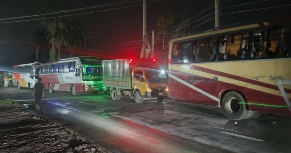 ভাঙ্গায় দুই মহল্লাবাসীর সংঘর্ষে দেড় ঘণ্টা বন্ধ ঢাকা-বরিশাল মহাসড়ক
