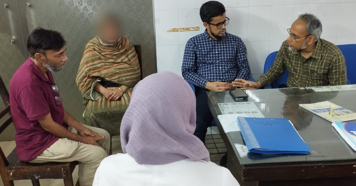 রামিসার মায়ের চিকিৎসা অব্যাহত, পাশে থাকার আশ্বাস বিএনপির স্বাস্থ্যবিষয়ক সম্পাদকের